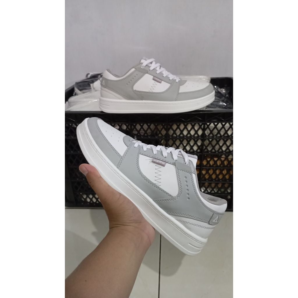 sepatu aerostreet