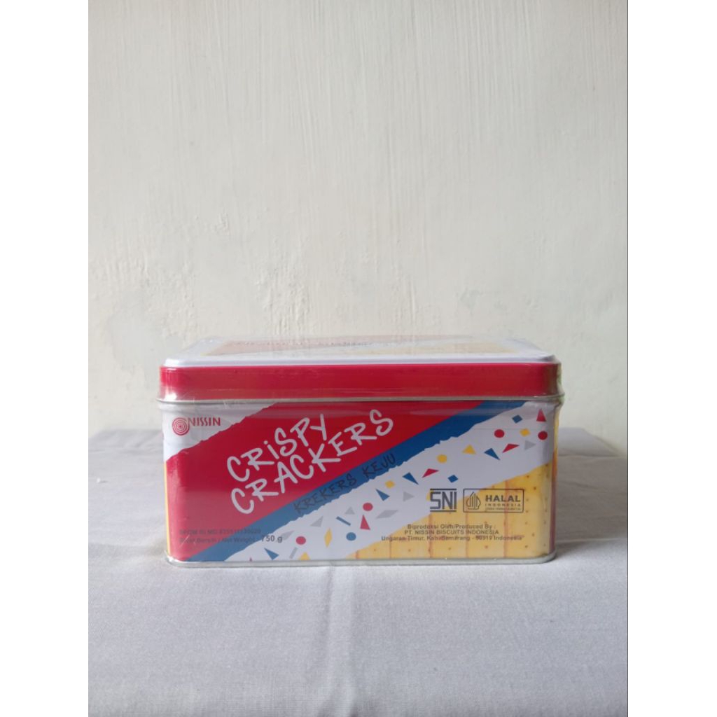 Nissin Crispy Crackers Kaleng