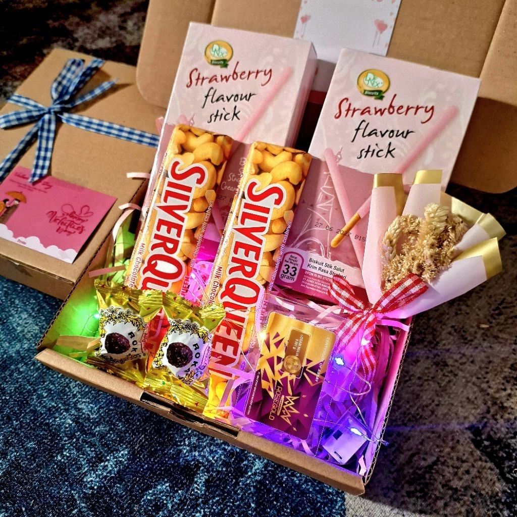 HAMPERS VALENTINE COKLAT SILVERQUEEN