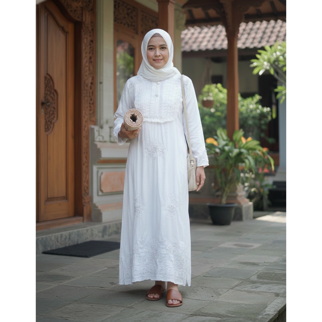 Gamis Katun Putih Motif Bordir