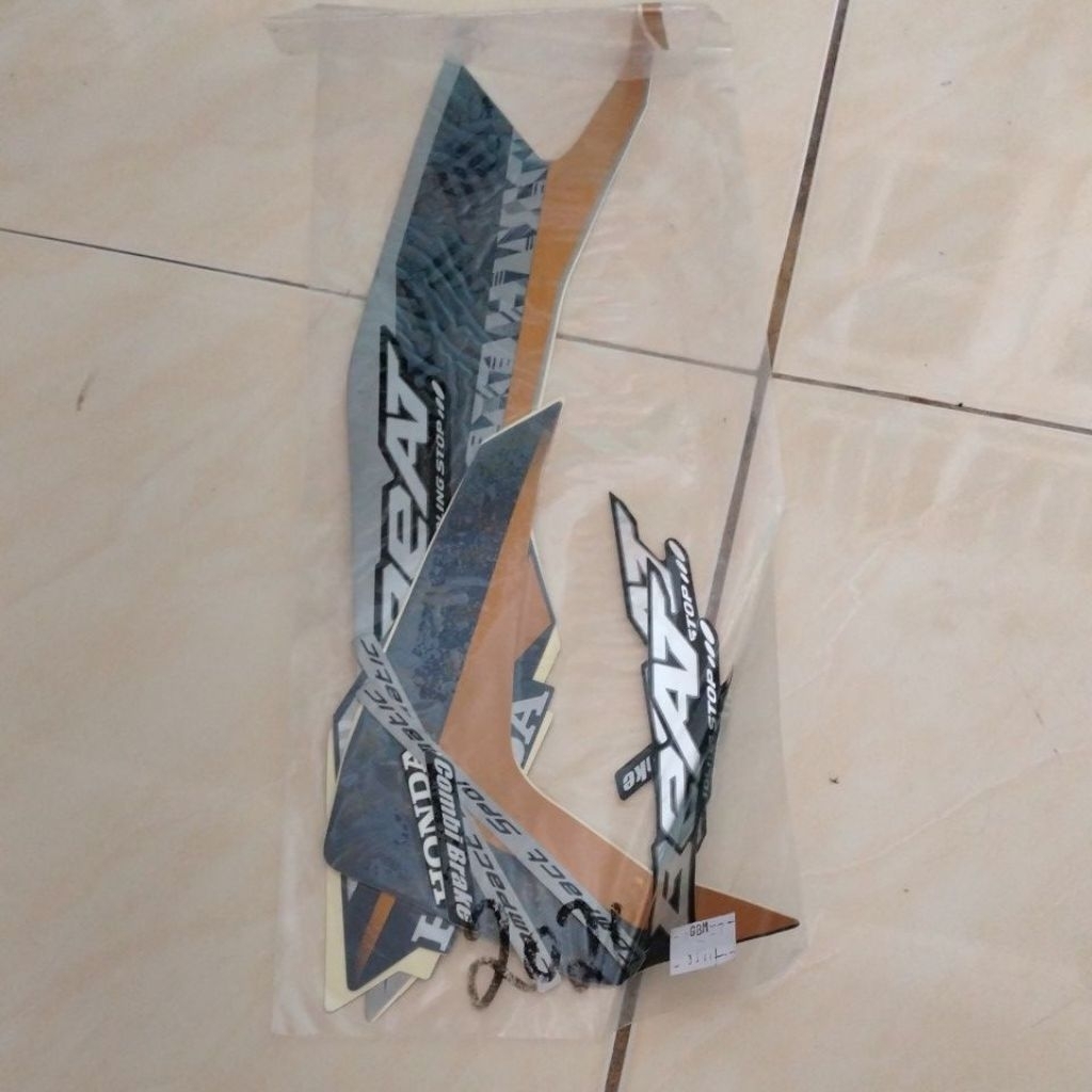 Lis/striping sepeda motor  beat tahun 2021