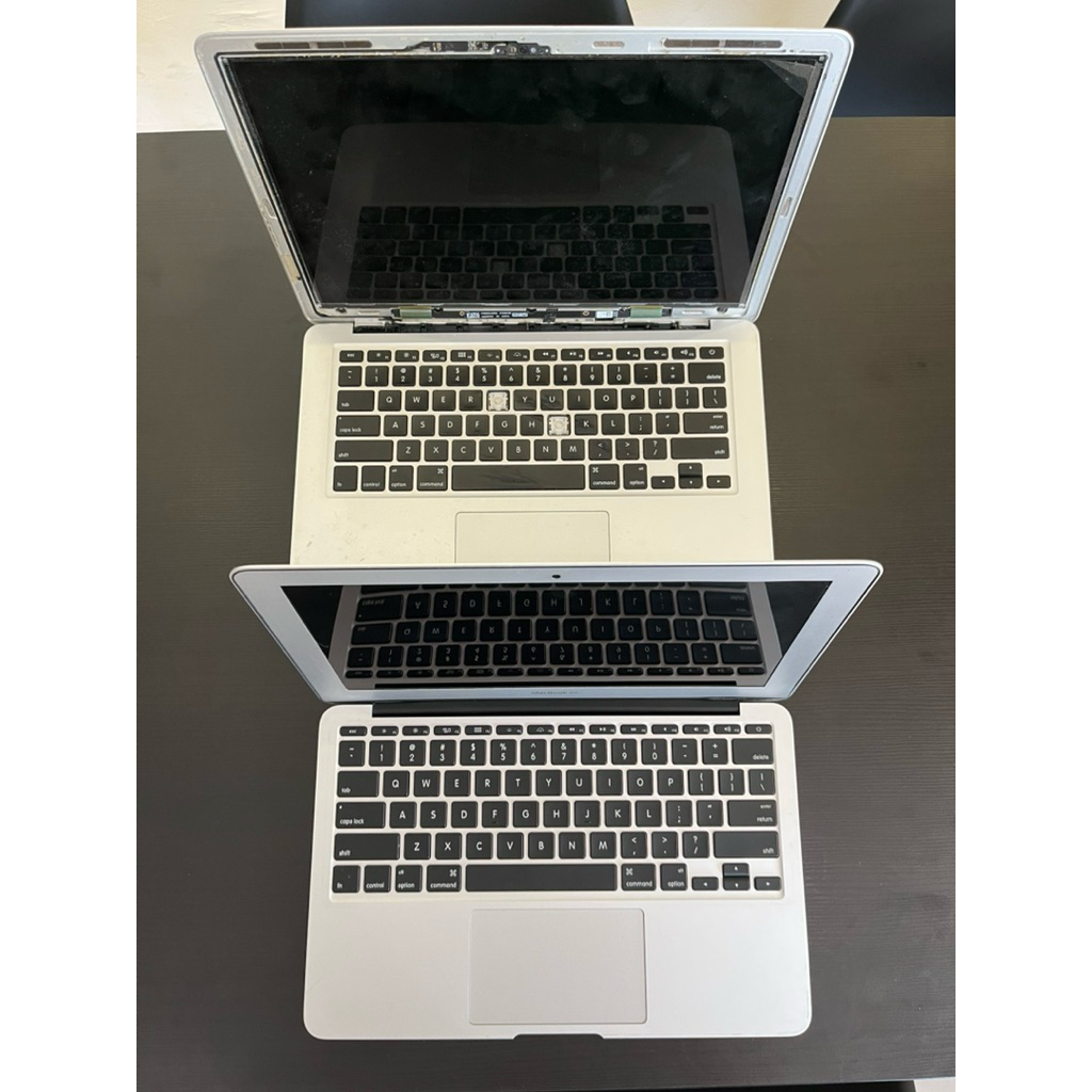 2 Unit Macbook Air MATI TOTAL