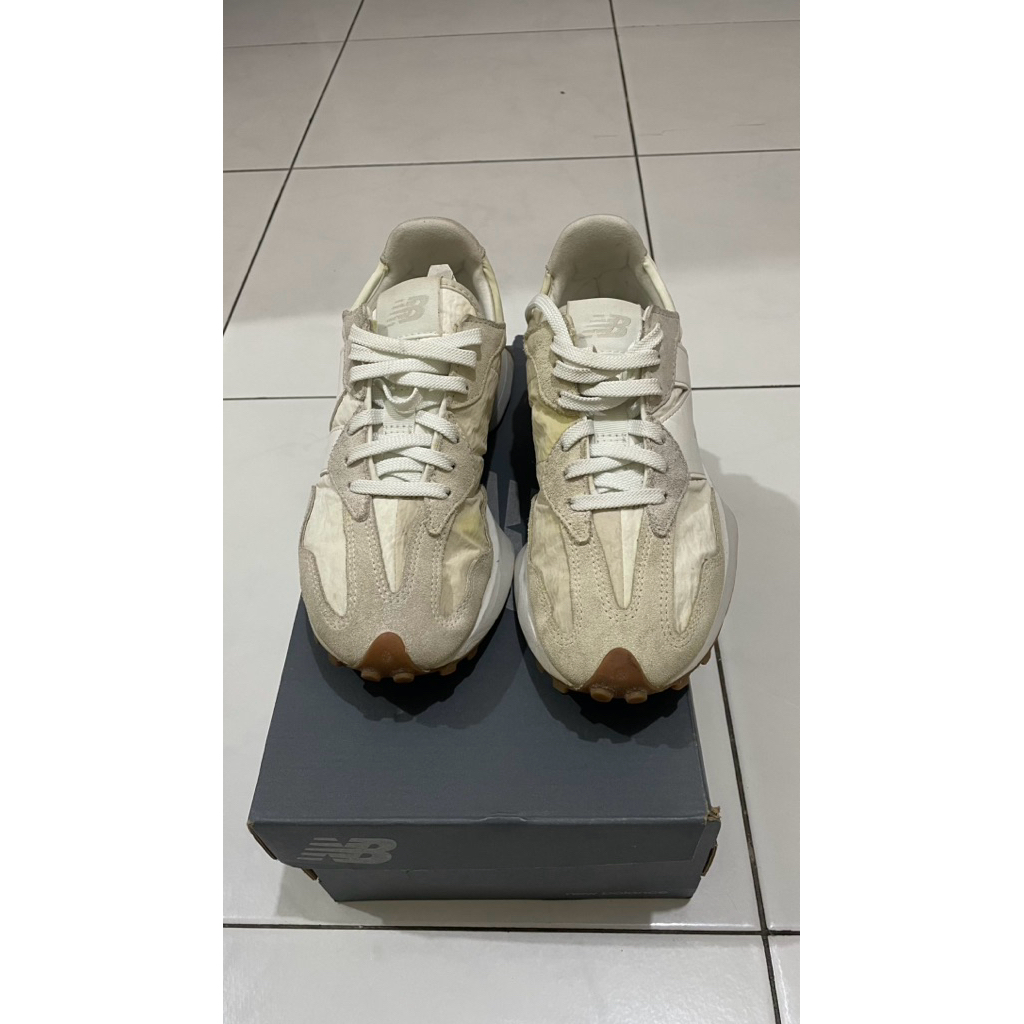 New Balance 327 Womens Sneakers Timberwolf