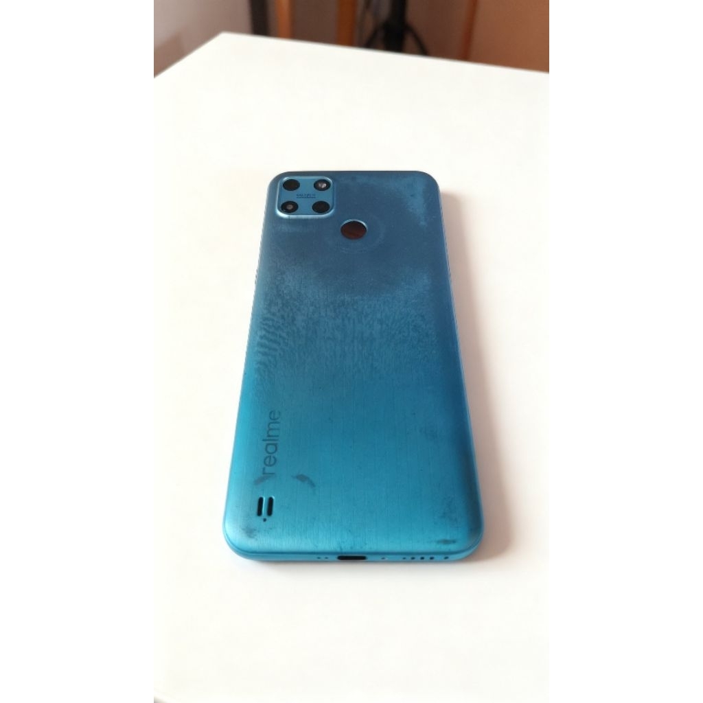 Backdoor realme c25y bekas