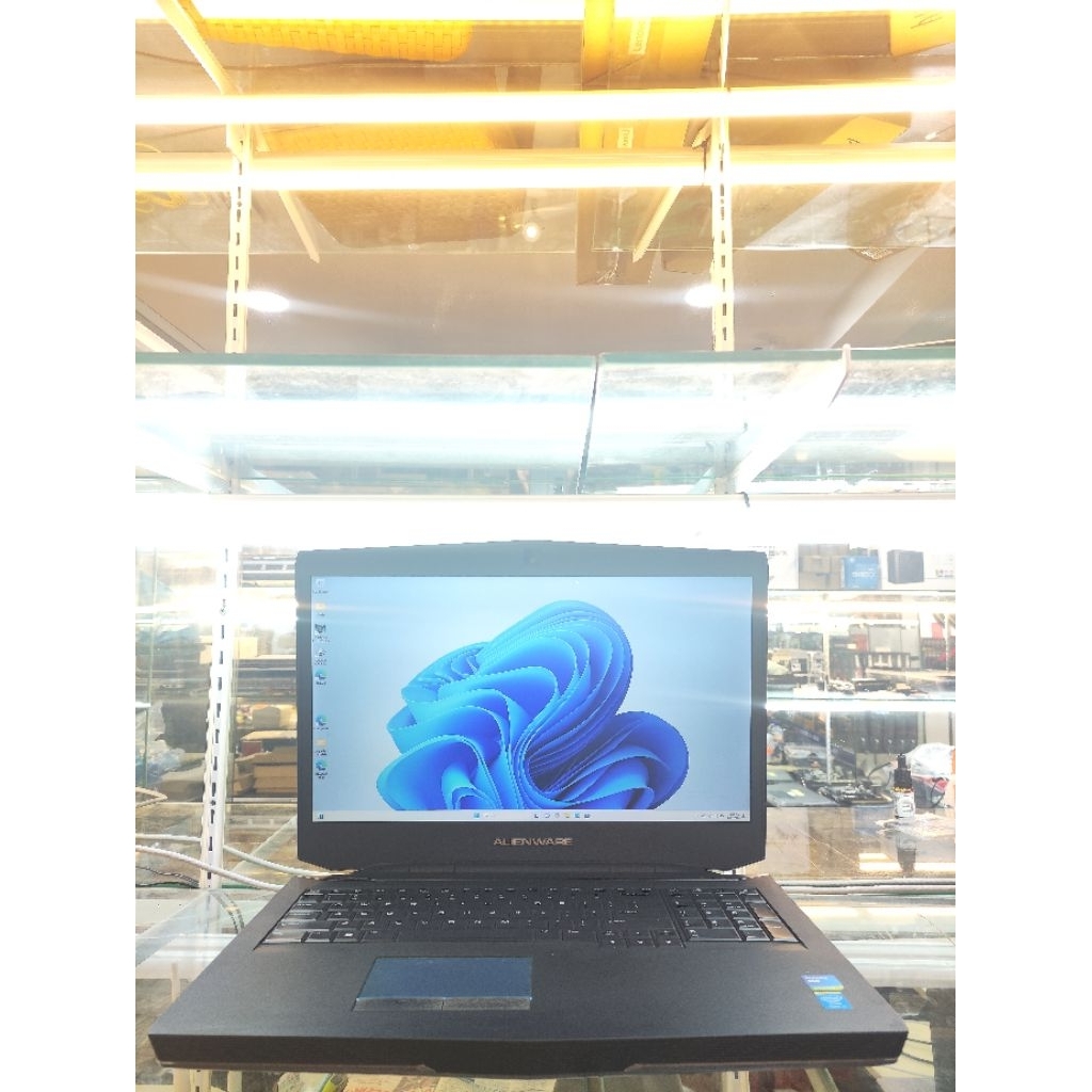 LAPTOP ALIENWARE 17 i7