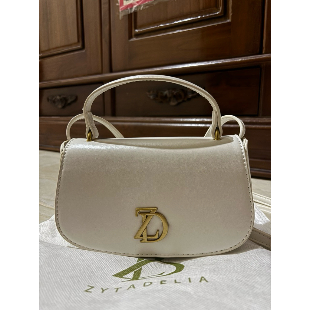 Preloved Tas Zytadelia