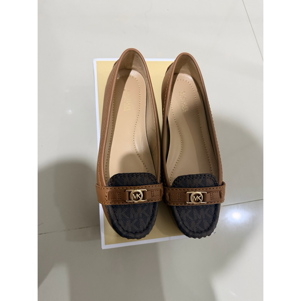 sepatu michael kors original