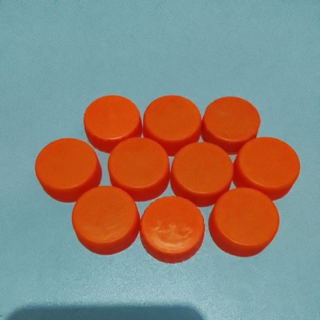 Tutup Botol Plastik Orange Bekas Bersih