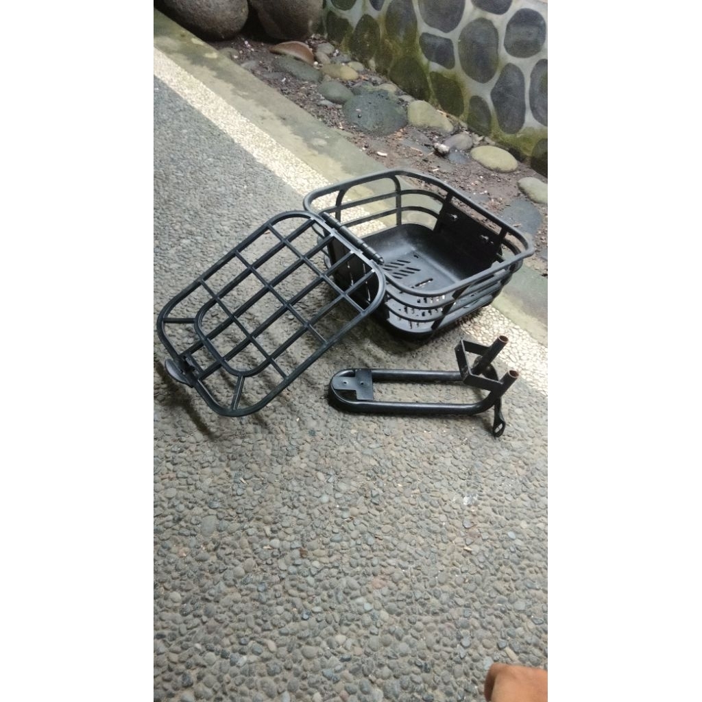 keranjang depan sepeda listrik bekas