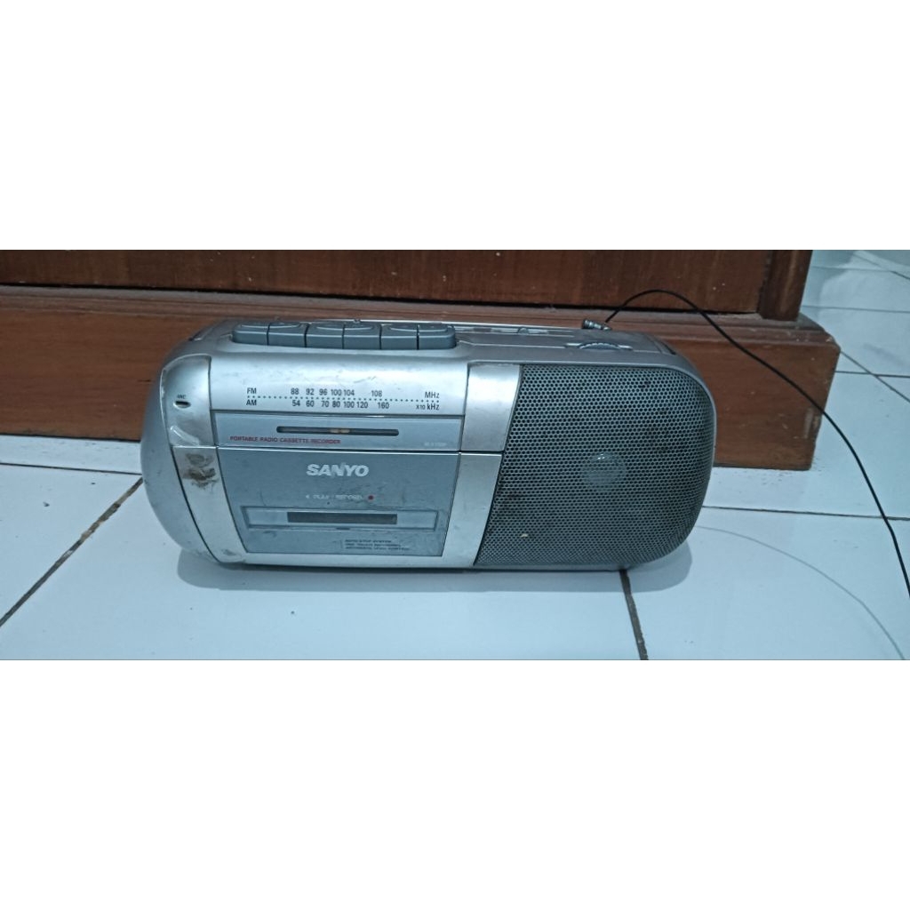radio tape Sanyo