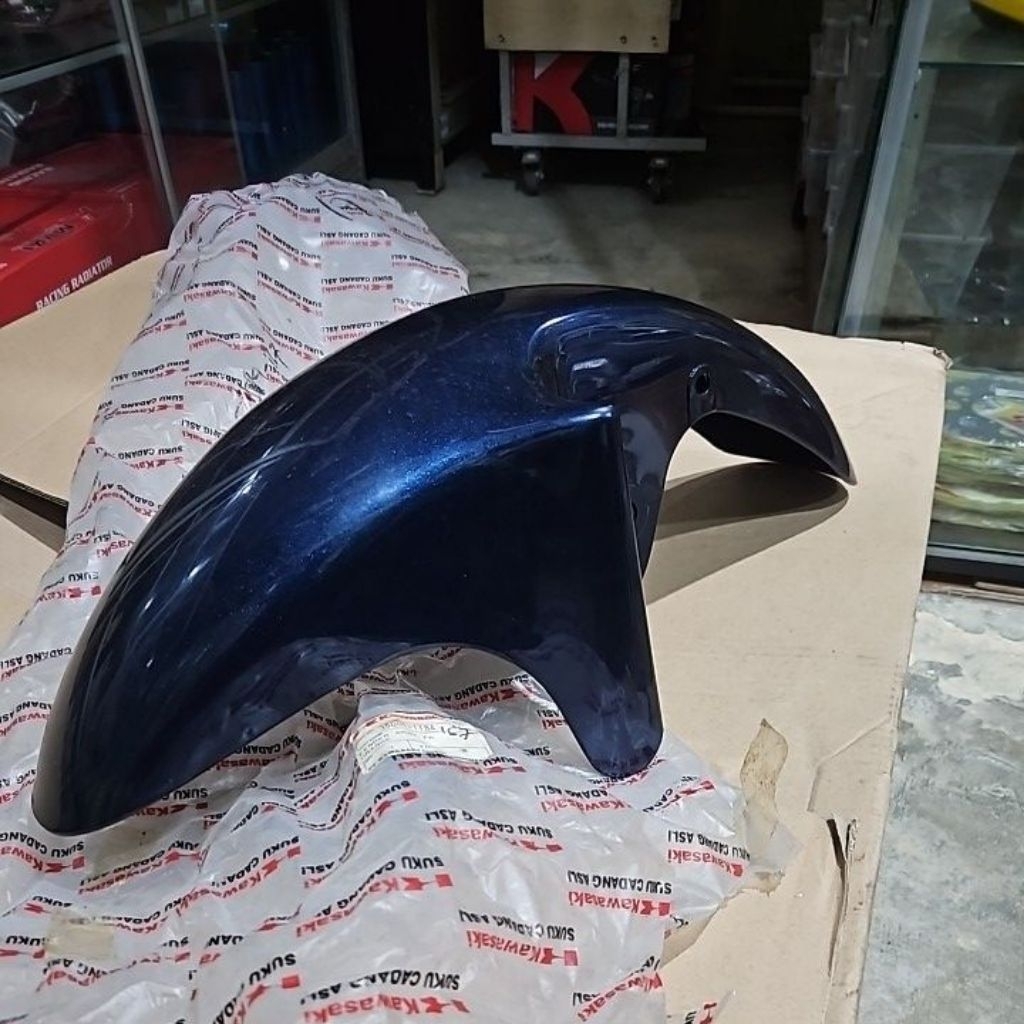 Spakbor depan ninja rr old  biru navy original