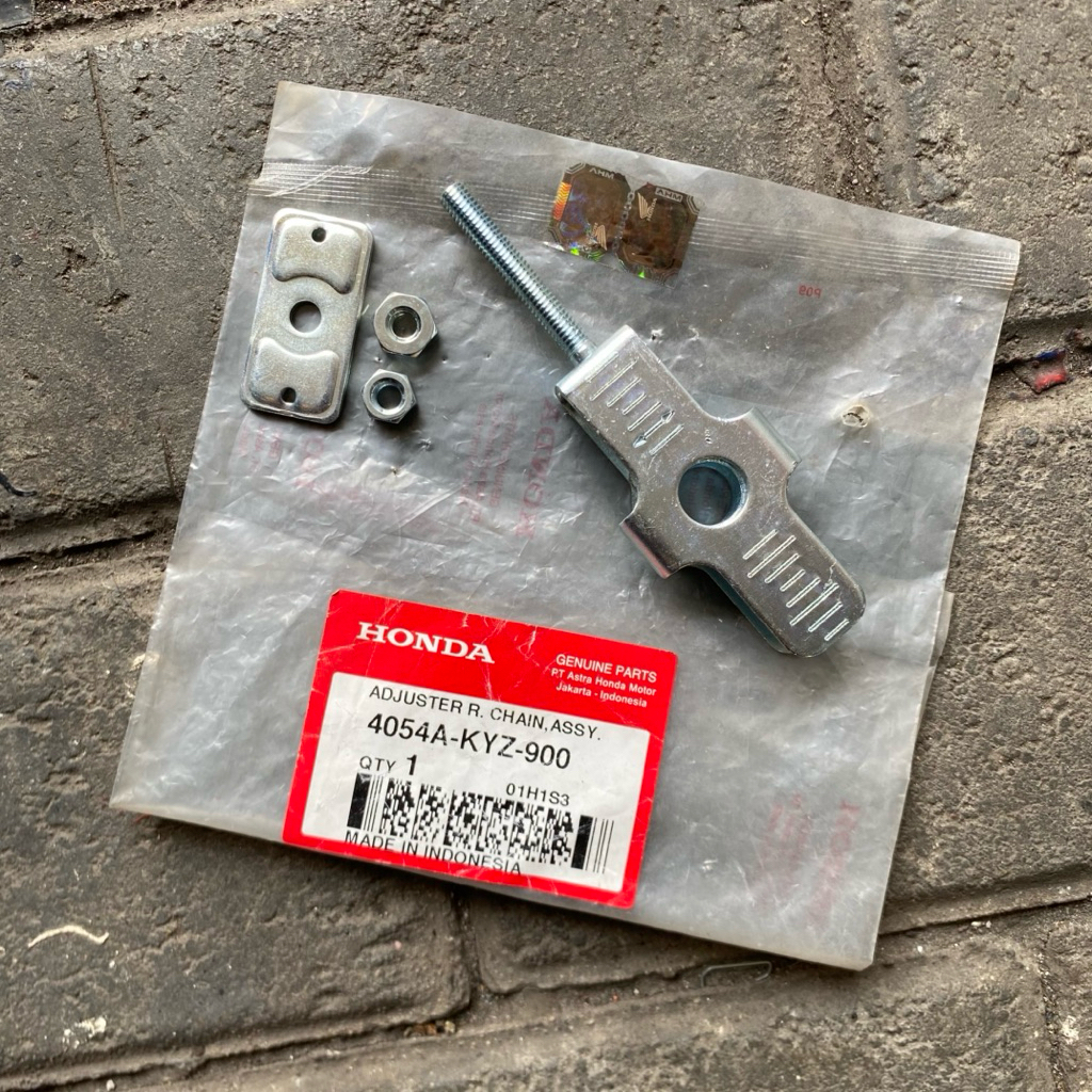 4054A KYZ 900 SETELAN RANTAI SUPRA X 125 HELM IN KARBU FI ORIGINAL AHM