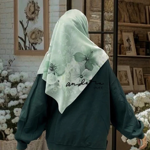 Hijab Voal Segiempat motif bunga warna hijau sage 115x115
