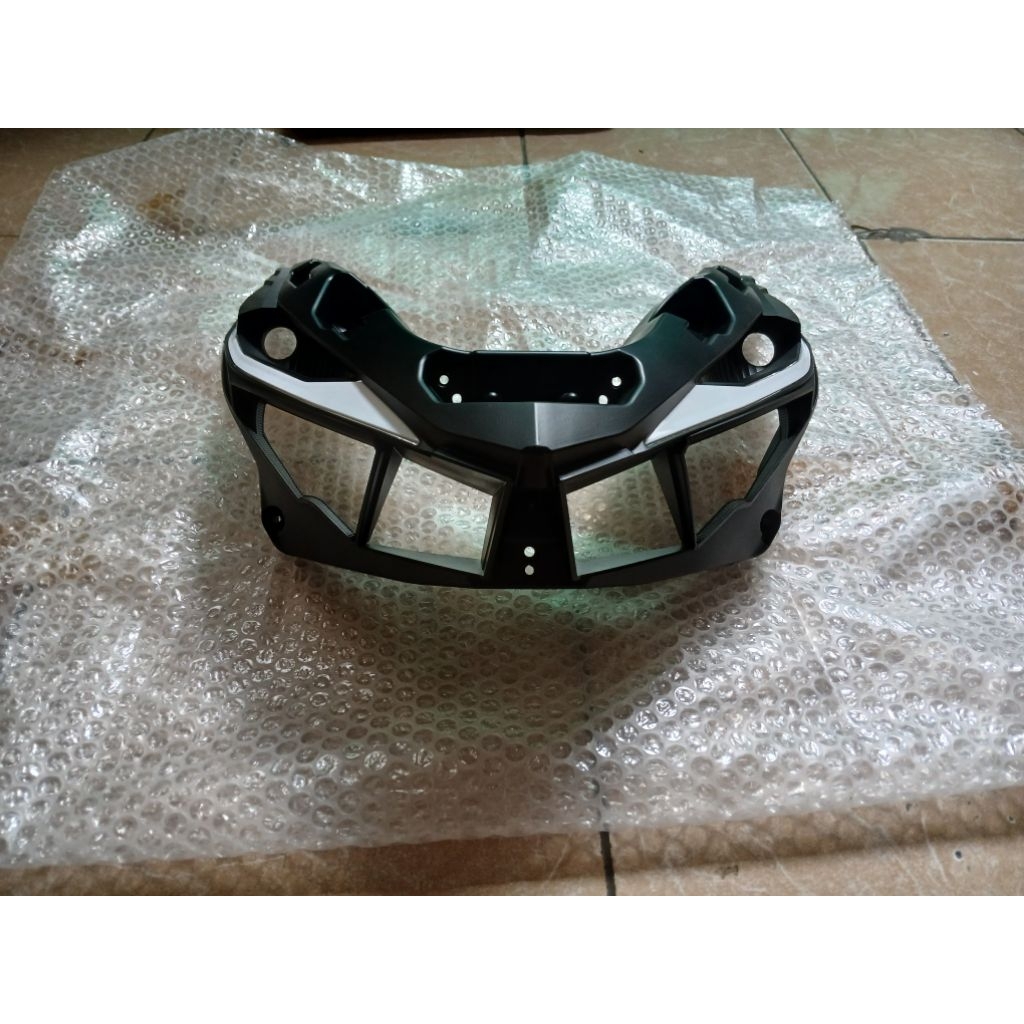 Reflektor Frame alis Lampu depan Vario 125 / 150 old