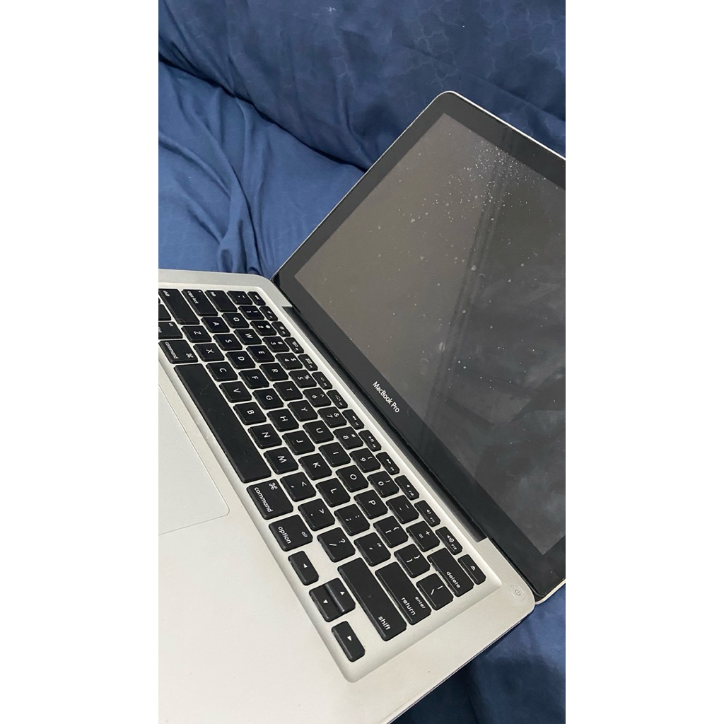 macbook pro tahun 2015