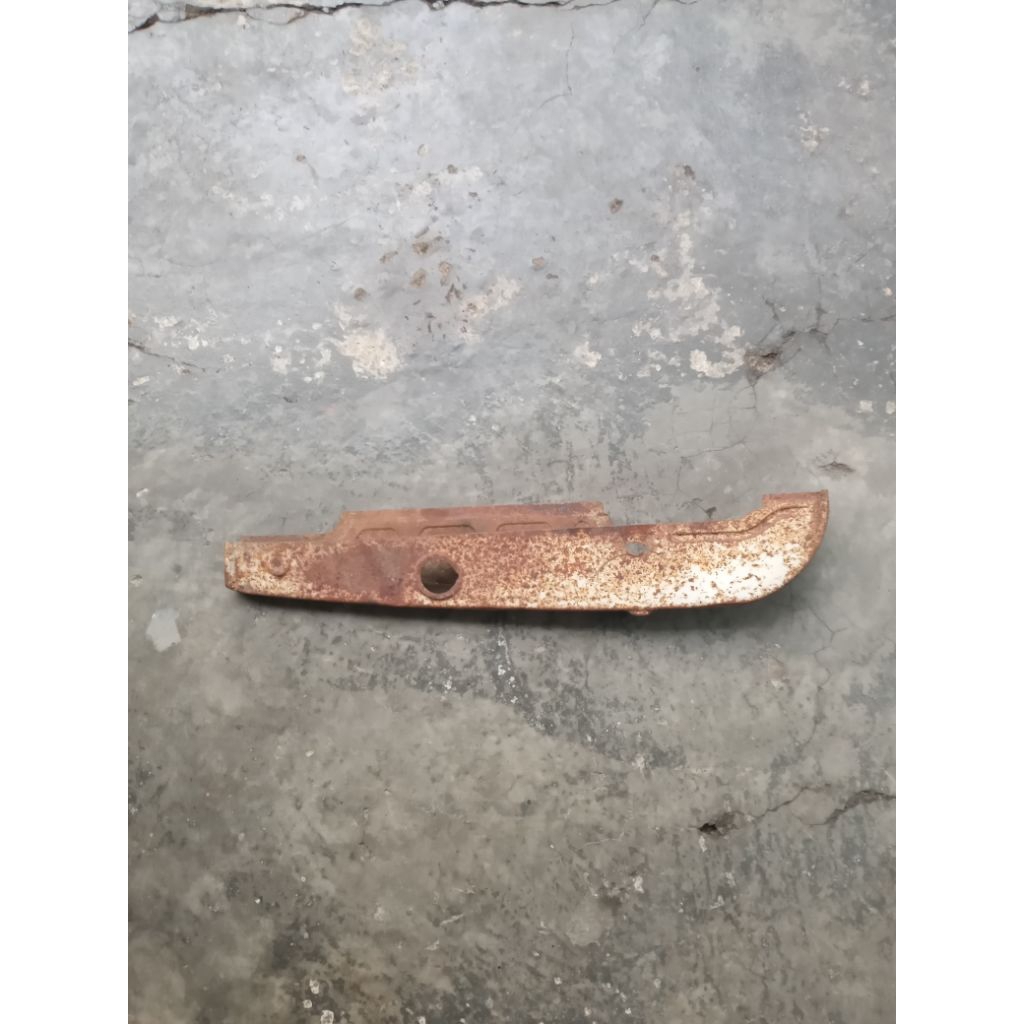 Katengkas / Tutup rantai Yamaha V75/V80 original