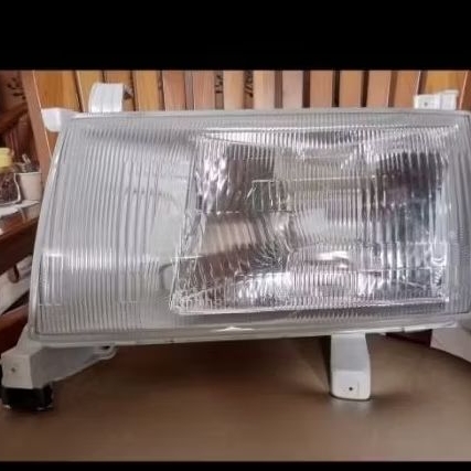 Headlamp Kijang Kapsul 97-99 Kiri tanpa foglamp merk Depo