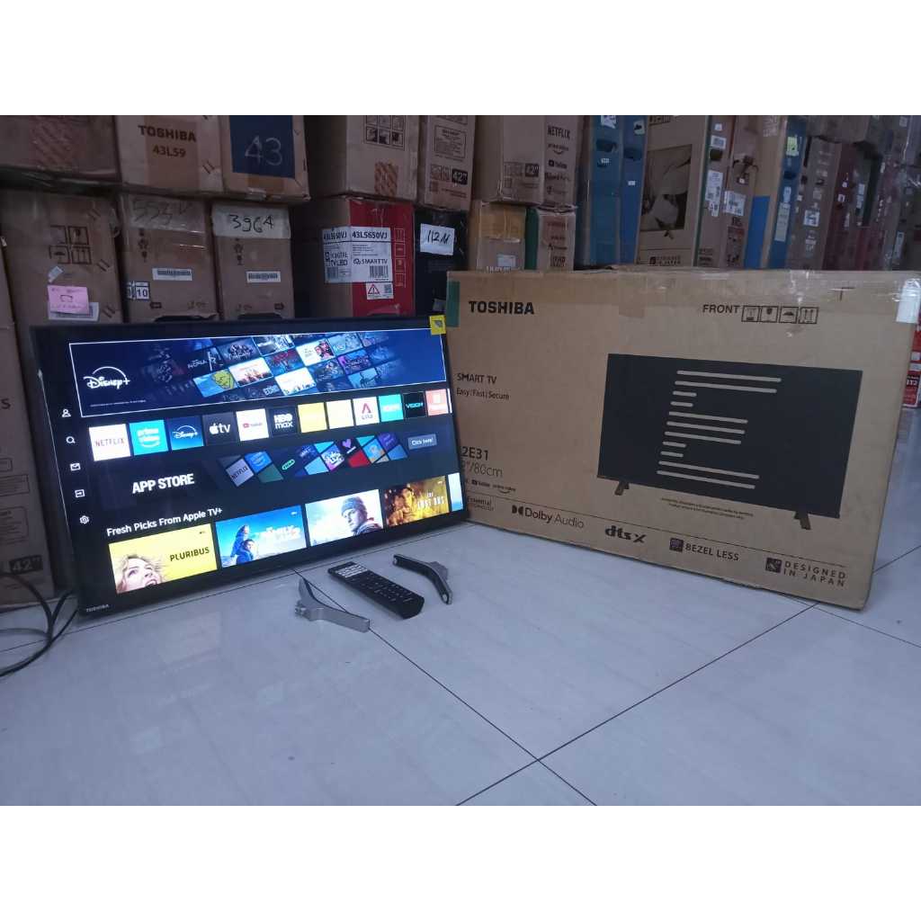 TV LED Toshiba 32 inci HD SMART TV YouTube Digital TV Kondisi bekas pemakaian 6162F