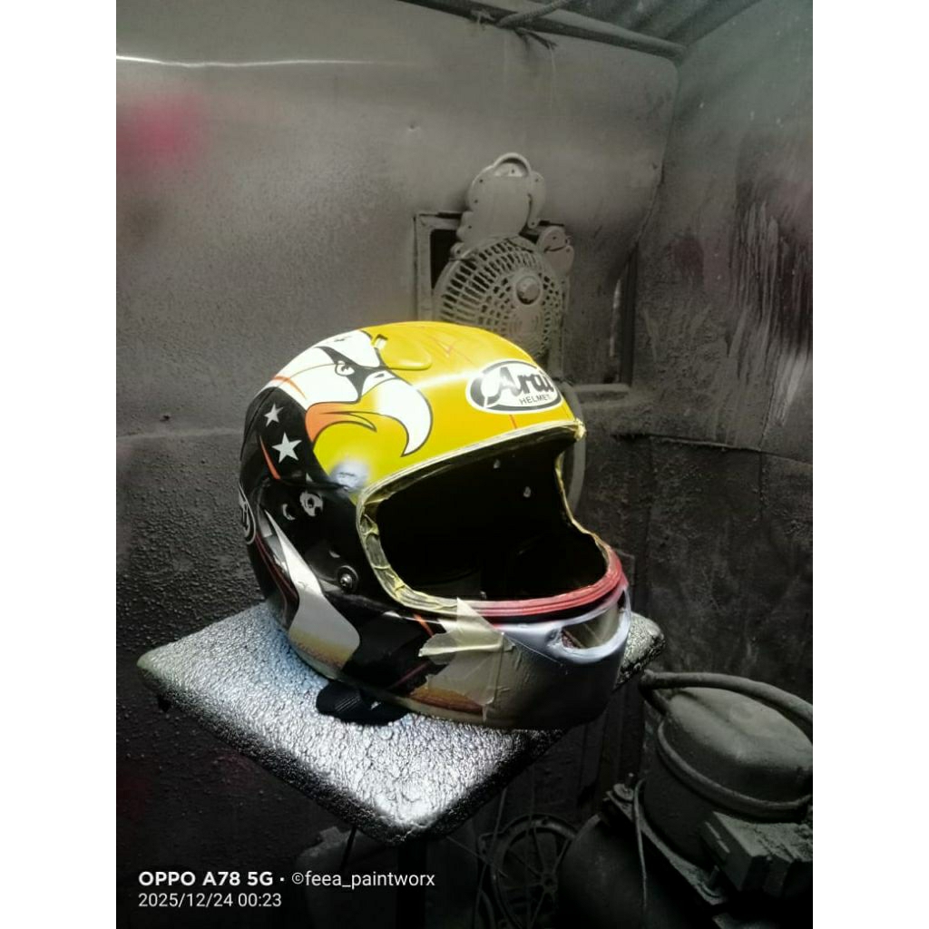 Helm Arai RX 7X Kenny Robert cetakan 1:1