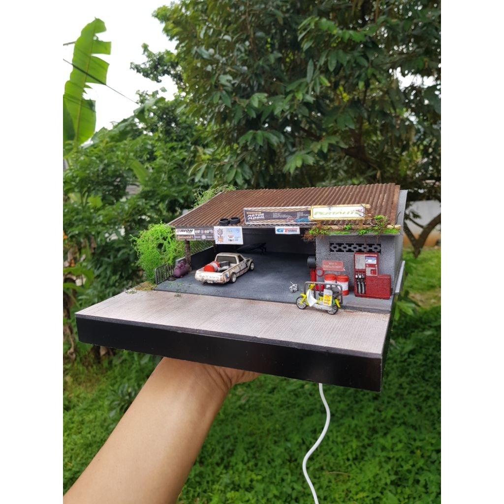 Diorama vintage bengkel skala 64