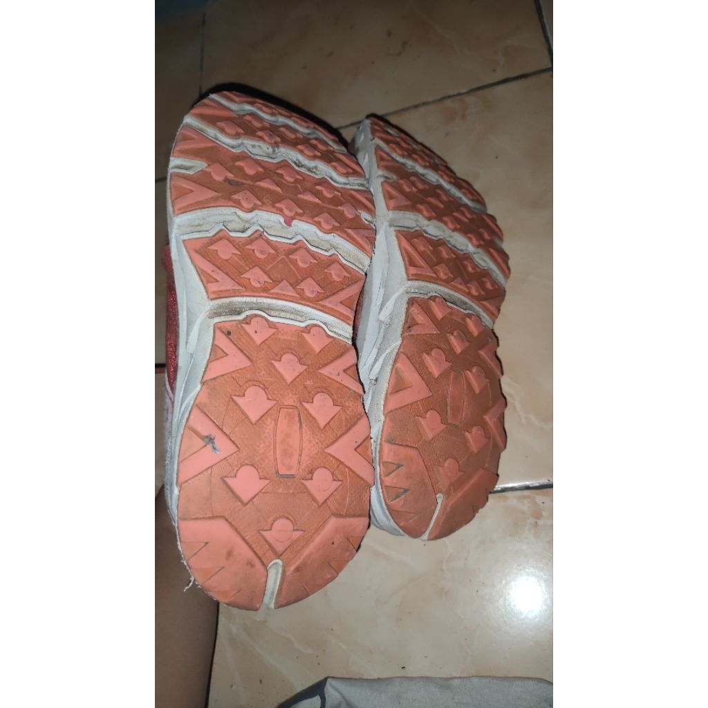 sepatu nineten yuza evo trail run