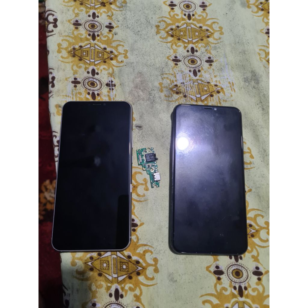 Asus zenfone 5z 6/128 minus mesin matot vonis cpu bonus 2 LCD + batre baru Harga net no negoo