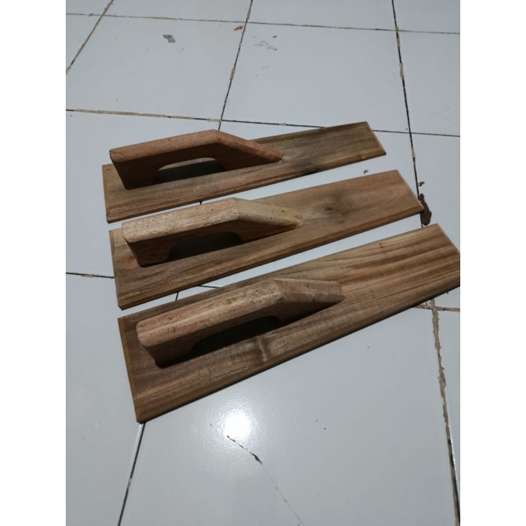 Roskam kayu model panjang 40cm.