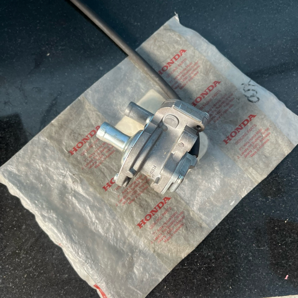 Ais emisi air suction valve Honda Vario 110 karbu techno beat Scoopy original Nos