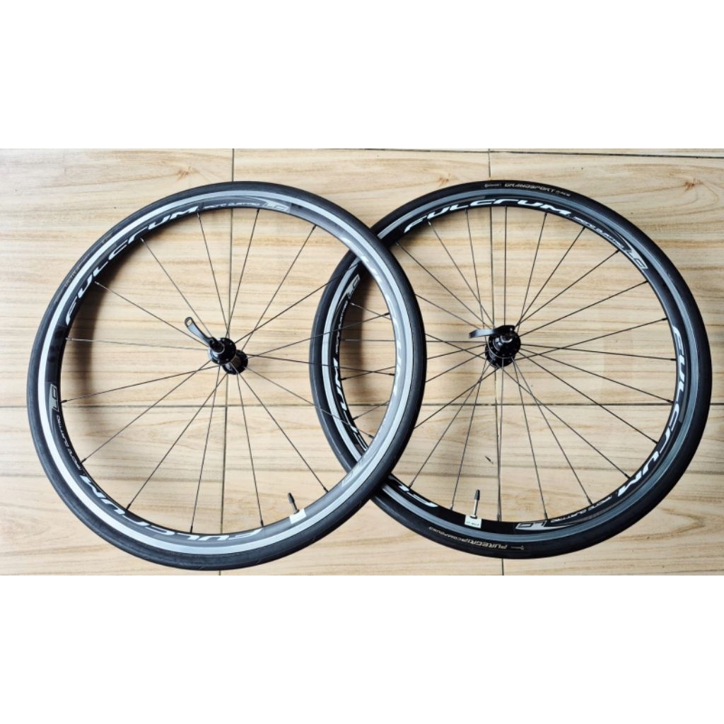 Wheelset Sepeda Giant 700C" Sticker Fulcrum Bearing 16/24 Hole Include Ban Continental Original Seco