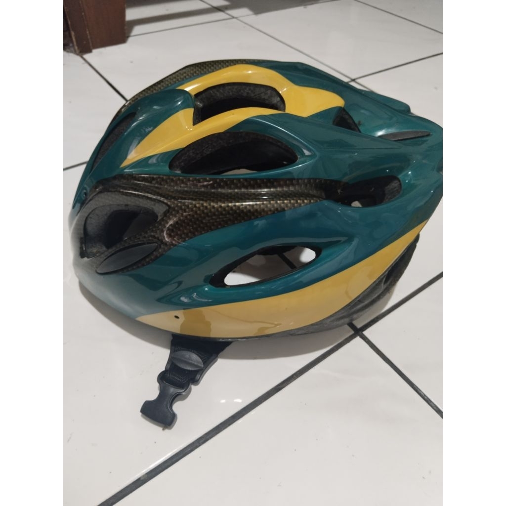 helm sepeda (preloved)