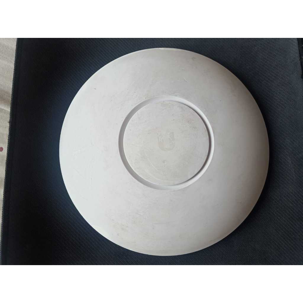 Unifi Access Point AC Pro Non POE SecondUnifi AP AC LR Second  Frekuensi Wifi 2,4Ghz & 5,8Ghz a/b/g/