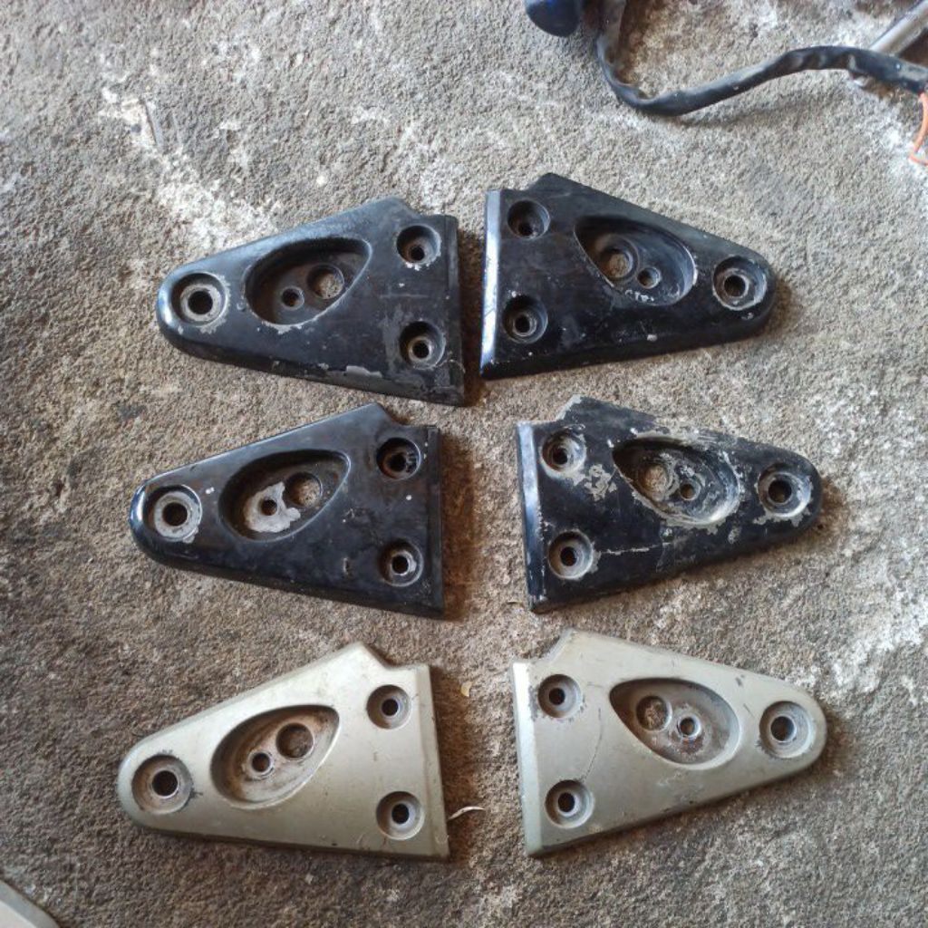 Kupingan lampu depan tiger revo original copotan 2006-2008