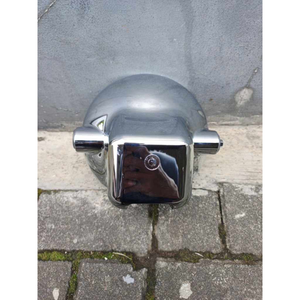 Batok lampu belakang Cover batok lampu bulat Ninja 150 SS original copotan