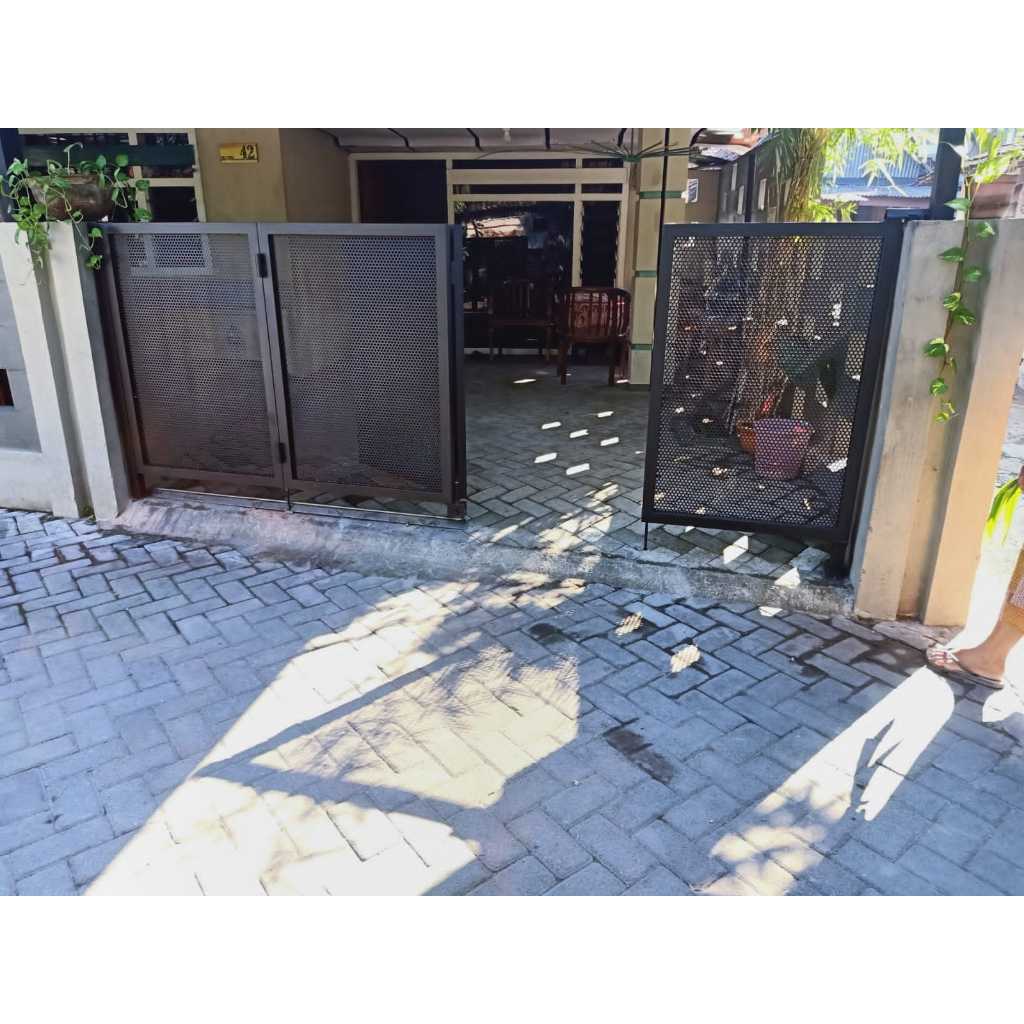 Pagar Rumah Industrial Hitam Doff