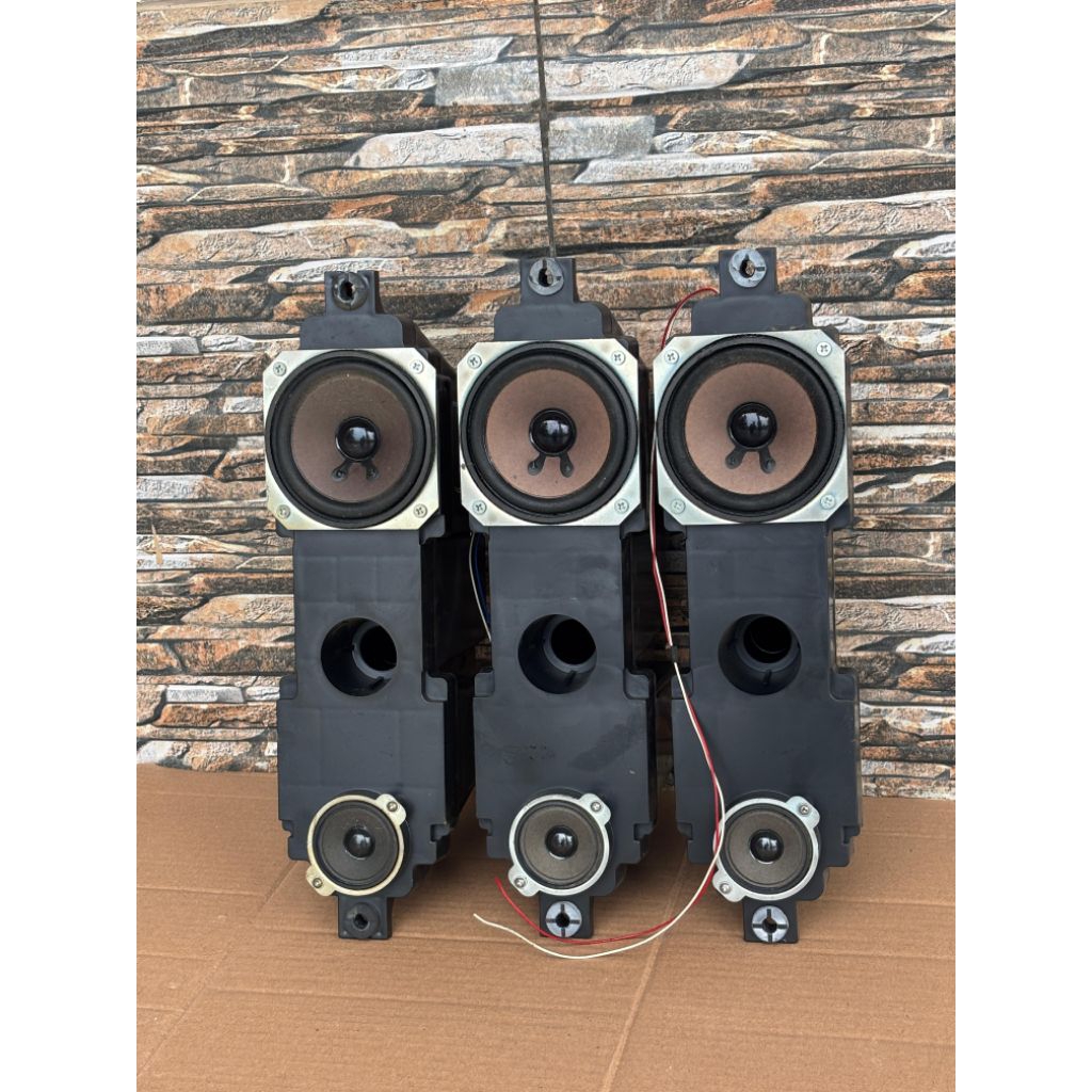 Speaker 4inc Wofeer + box dan Twitter original bekas copotan tv Sharp