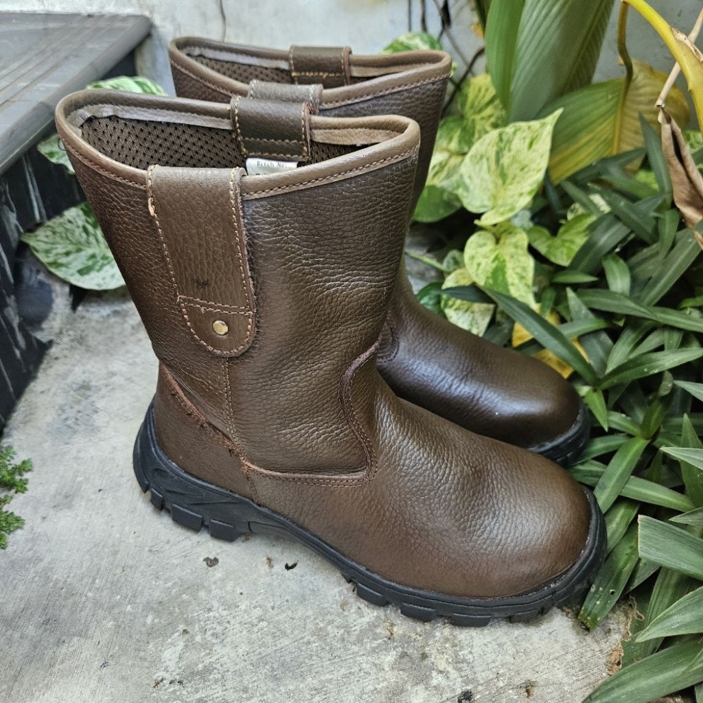 sepatu safety boots second krusher size 39(24cm)