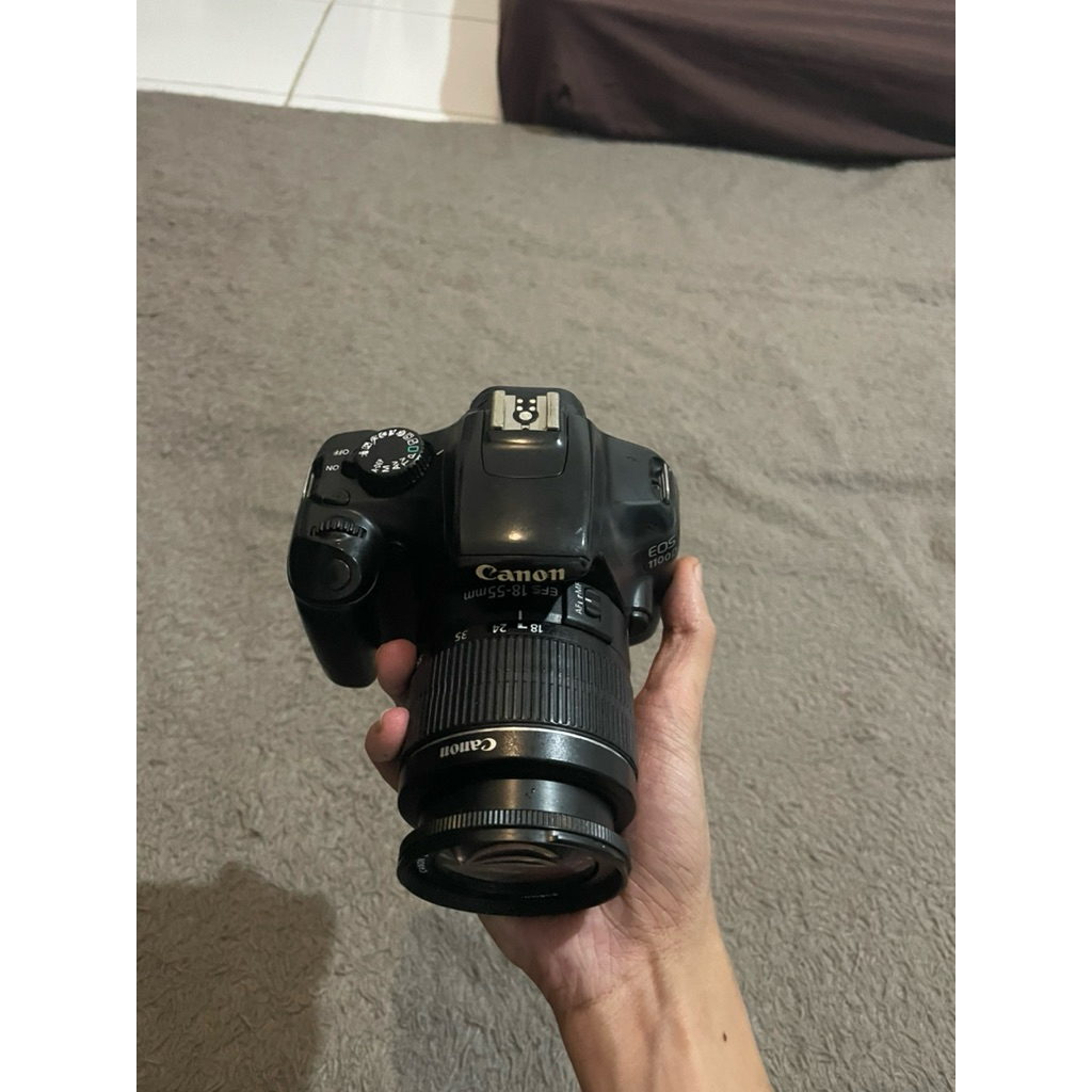kamera canon 1100D