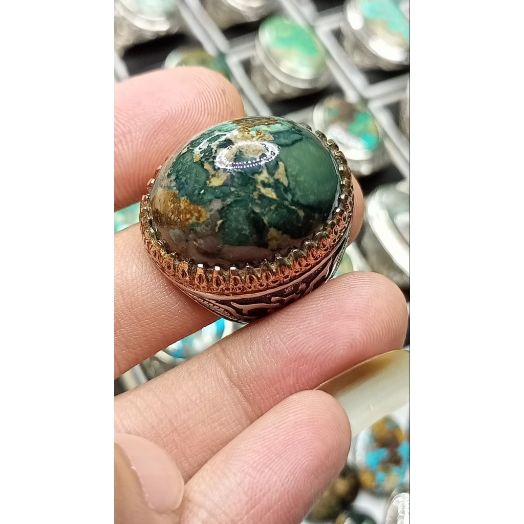 Natural pirus Persia urat emas