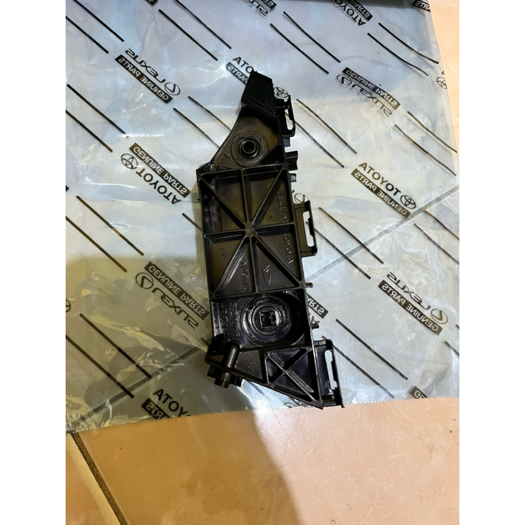 Bracket Bumper depan Avanza Xenia 2012-2015 Original