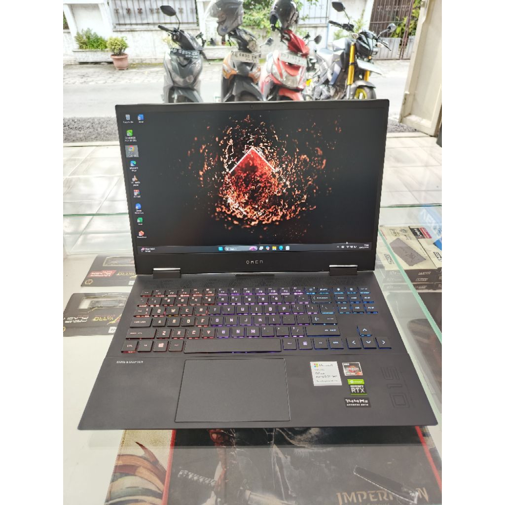 HP OMEN 15 | RYZEN 7-4800H | RAM 16 GB | SSD 512 GB | RTX 2060 6 GB