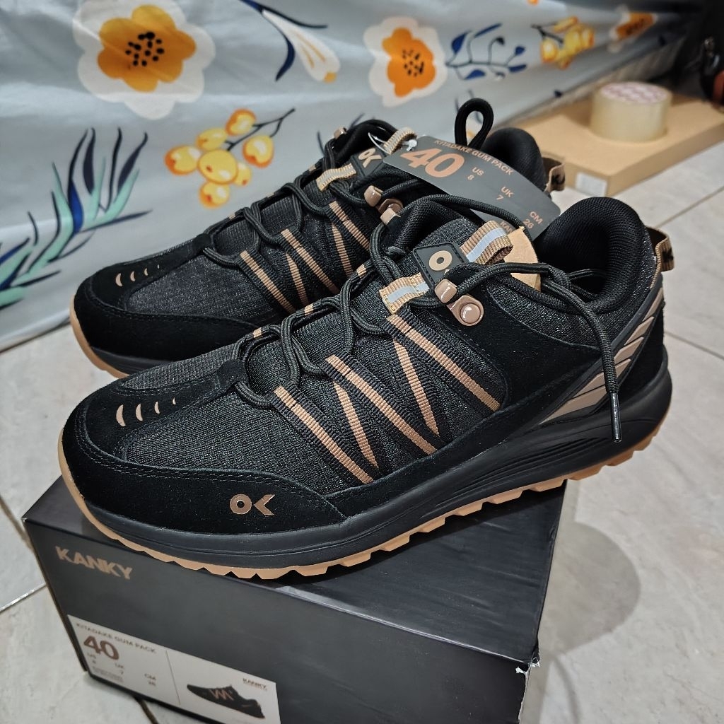 Sepatu kanky STORY KITADAKE exc-01 black gold