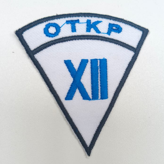 Bet Kelas SD SMP SMA Custom Warna Kelas Nama Skolah / Atribut Sekolah / Lokasi Sekolah Segitiga / Be