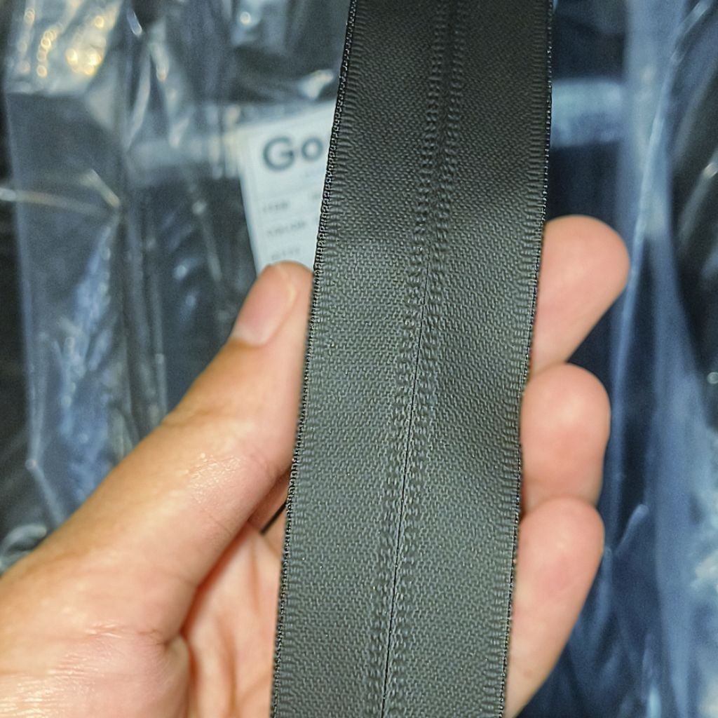 Resleting Waterproof TPU 100 Yard warna Hitam doff