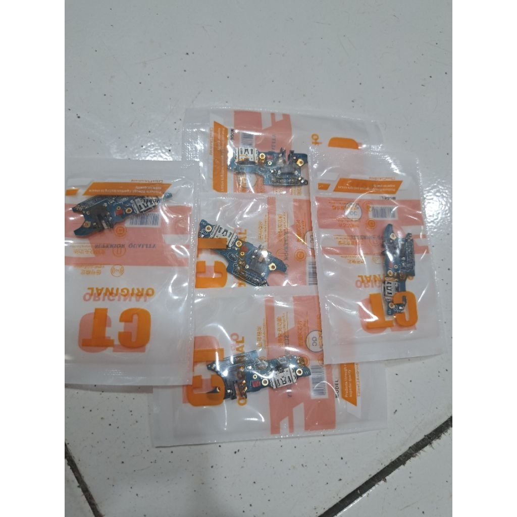 PAPAN CAS Tipe Handphone OPPO A17 OPPO A17K