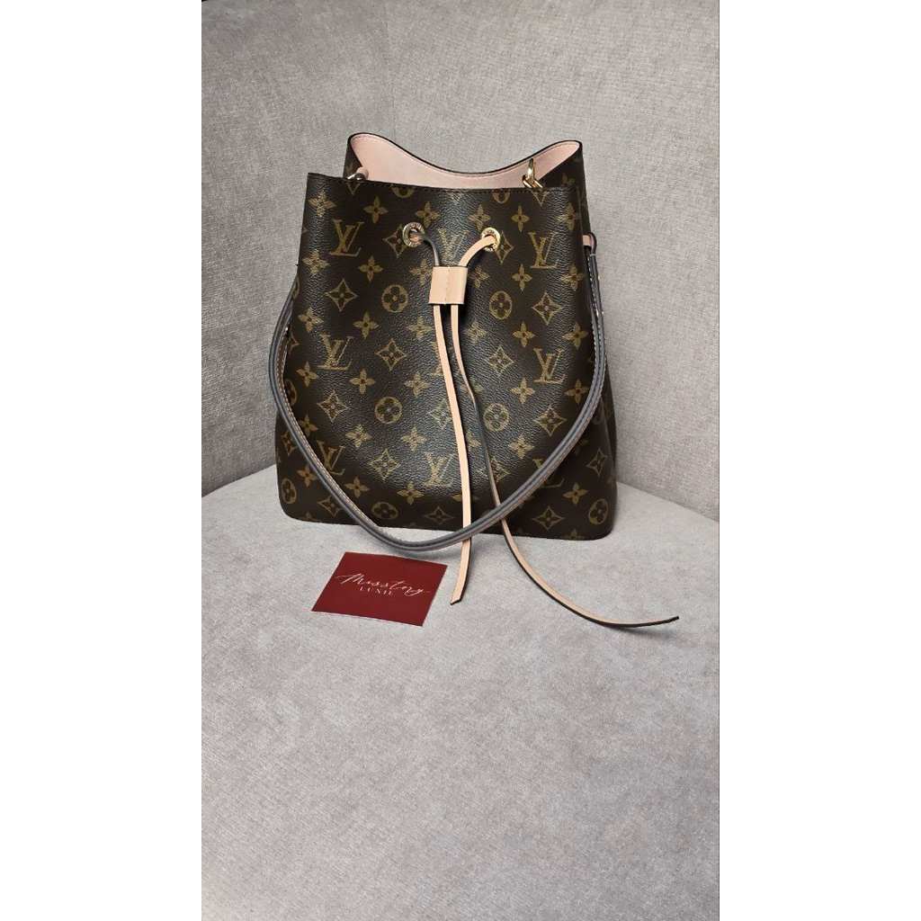 TAS WANITA NEO NOE MONOGRAM