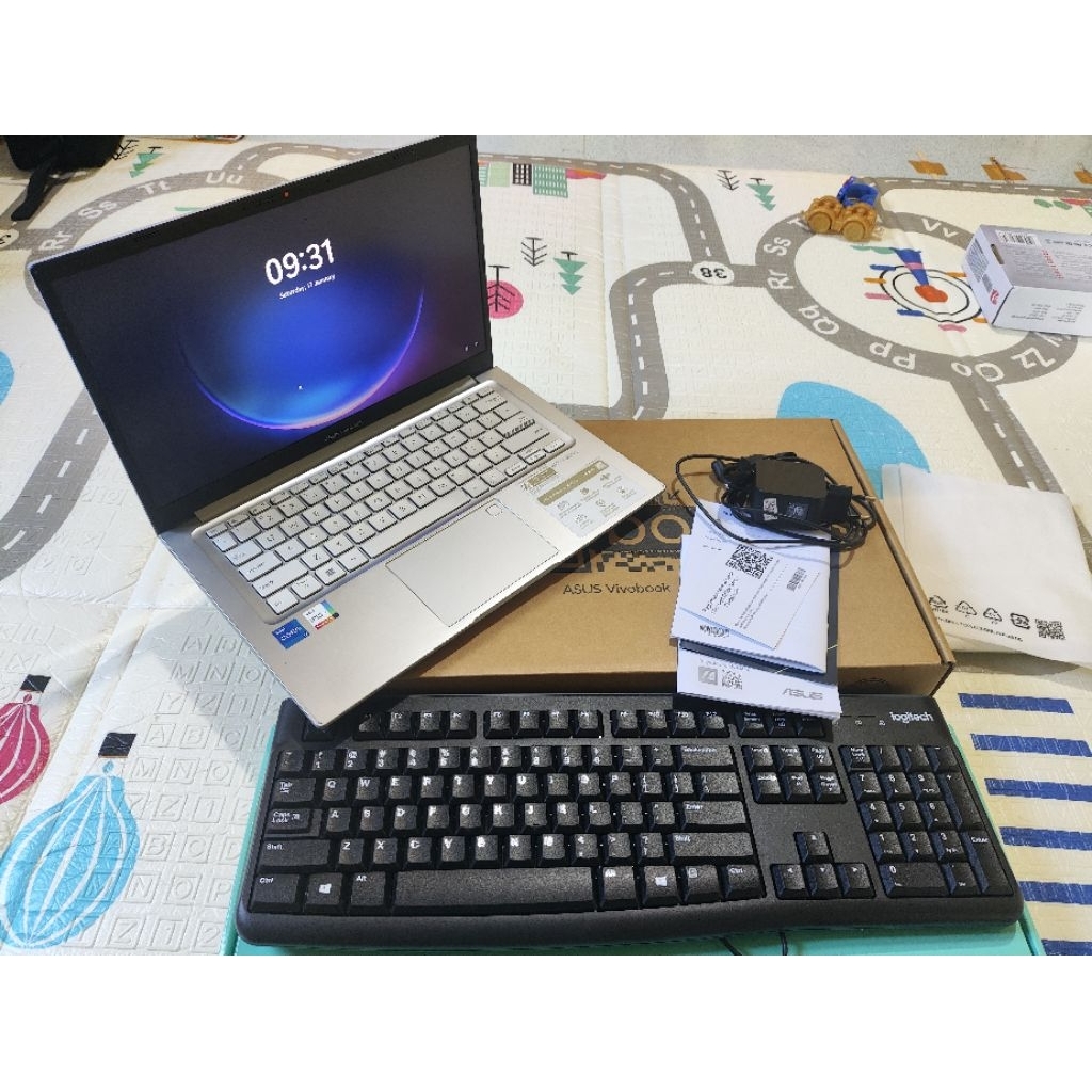 laptop asus vivobook 14 intel core i7-1355u RAM 16GB SSD 1TB INTEL IRIS XE second bekas