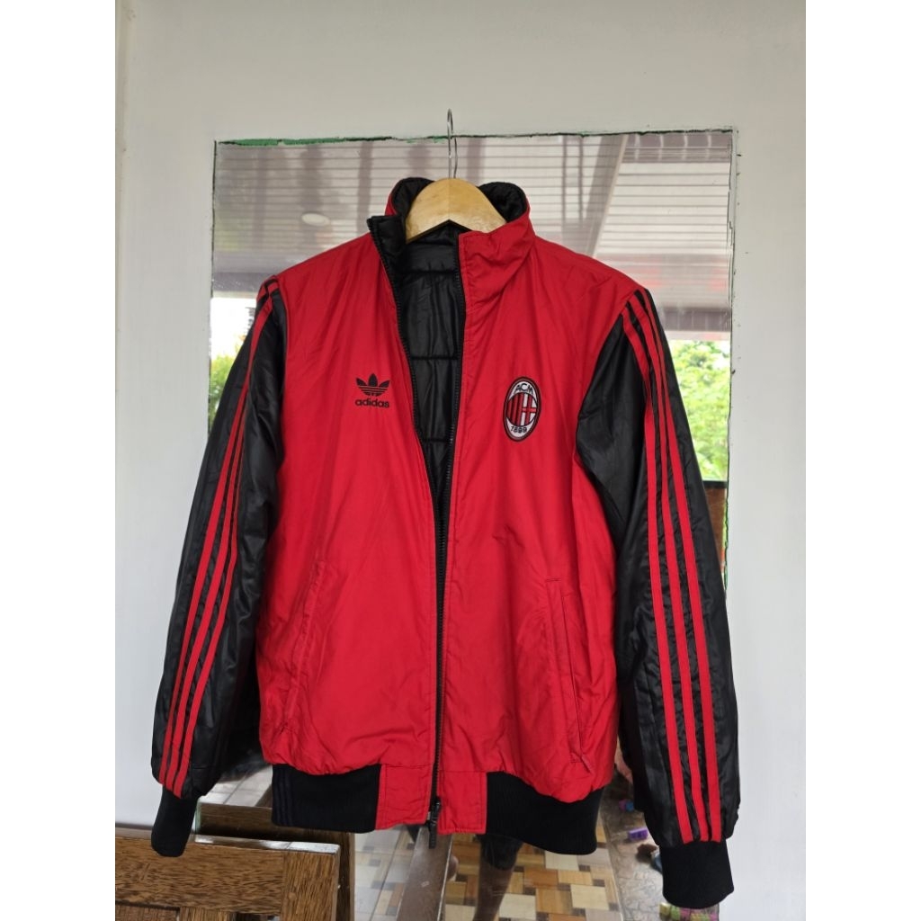 Ac milan adidas timbal balik