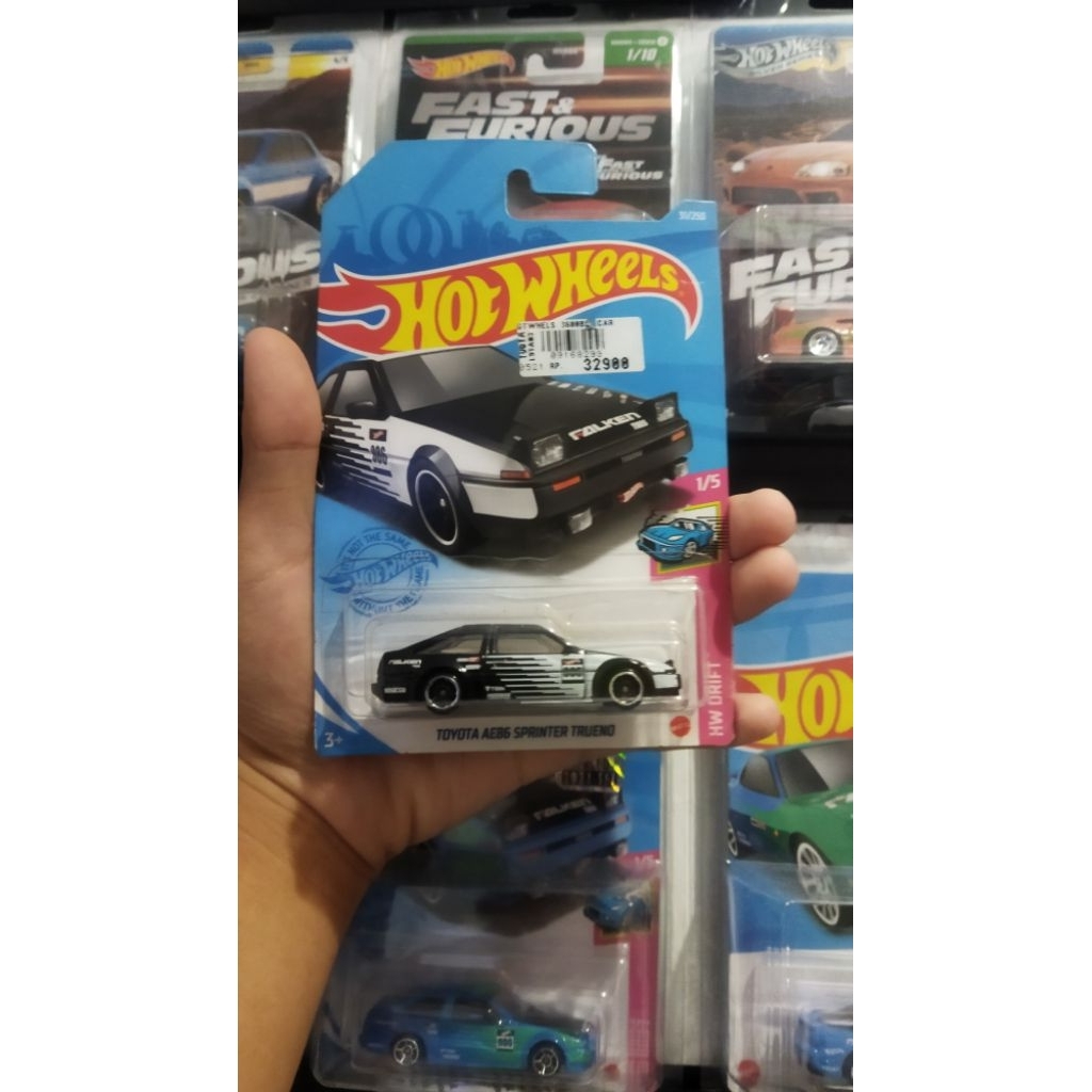 HOTWHEELS TOYOTA AE86 SPRINTER TRUENO FALKEN HITAM