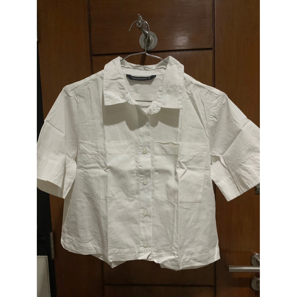 The Executive - Kemeja Putih Crop