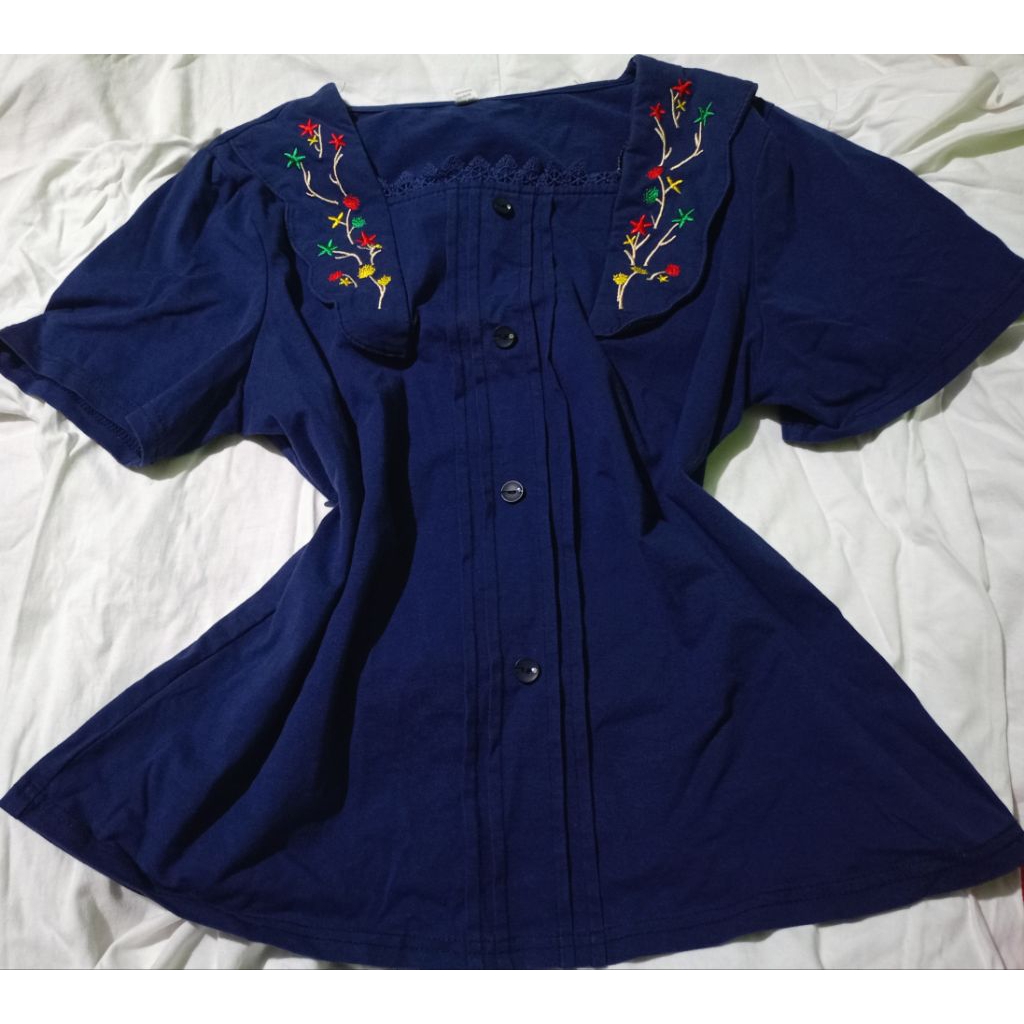 Blouse biru elektrik